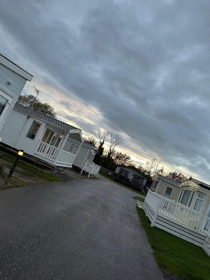 Luxurious 6 Berth Swift Bordeaux On Lyons Robin Hood Rhyl Βίλα Meliden Εξωτερικό φωτογραφία