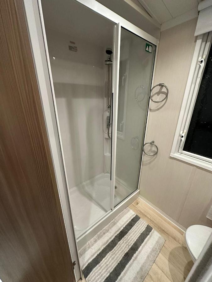 Luxurious 6 Berth Swift Bordeaux On Lyons Robin Hood Rhyl Βίλα Meliden Εξωτερικό φωτογραφία
